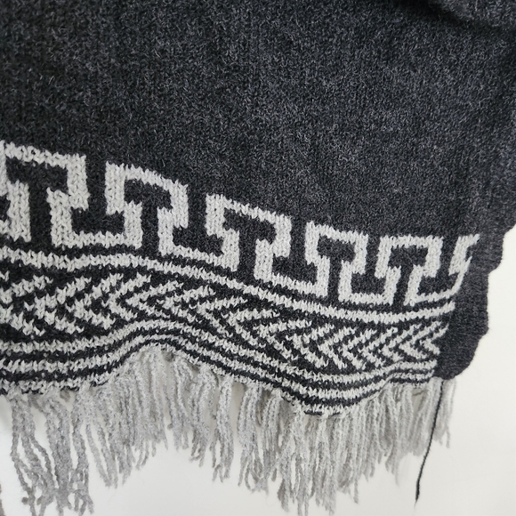 Peruvian Trading Co. Poncho Women's One Size Gray Alpaca Wool Aztec Fringe - Picture 11 of 12